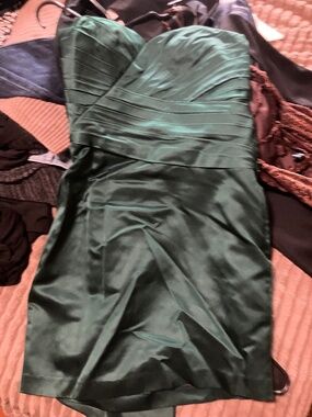 Emerald green prom dress